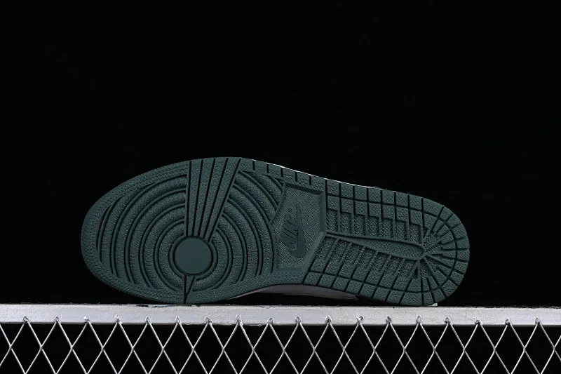All categories Air Jordan Jordan series basketball shoes Air Jordan 1 Low Z version Air Jordan 1 Low "Olive Green" AJ1 Joe 1 olive green low-top basketball shoes DC0774-113